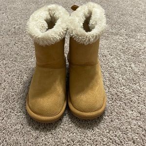 Tan big girls boots size 1.
